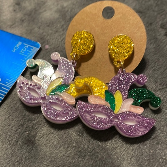 💜💚💛Mardi Gras Queen Glitter Resin Pierced Earrings 💜💚💛 - Picture 1 of 5